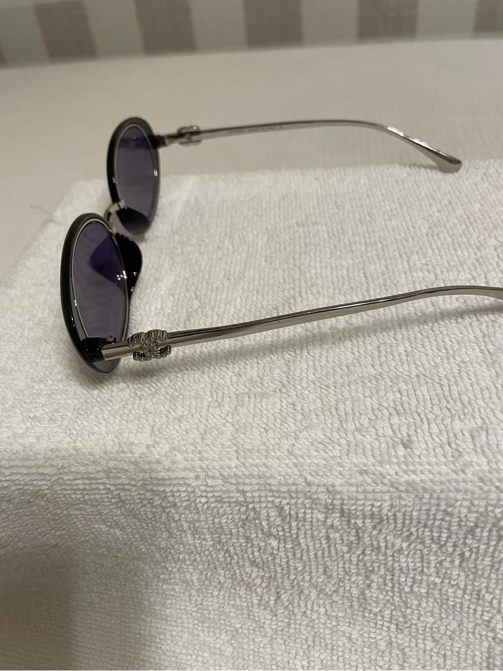 CHANEL Round Sunglasses with Purple Lenses and Silver Frame